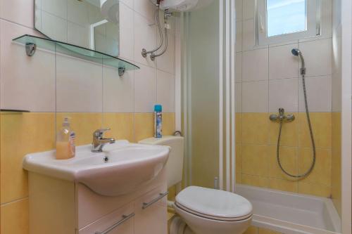 Three-Bedroom Apartment image 10