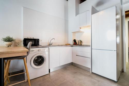 One-Bedroom Apartment image 8