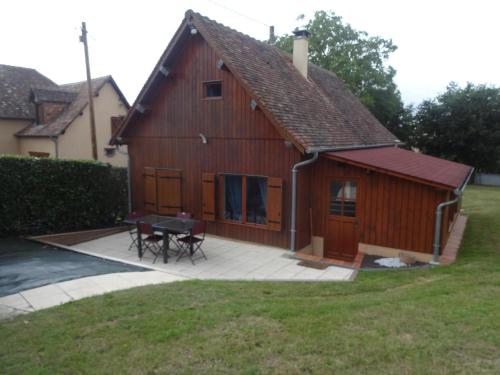 Chalet à la campagne avec piscine gîte à louer Sarthe