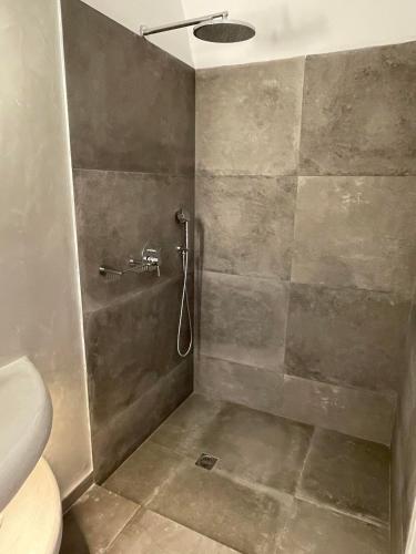Suite Apartment image 9