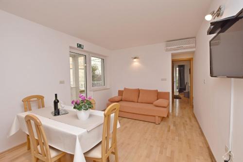 Two-Bedroom Apartment image 5