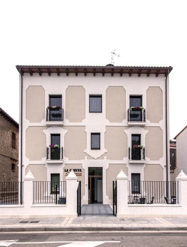 Apartamentos La Quinta - Agés
