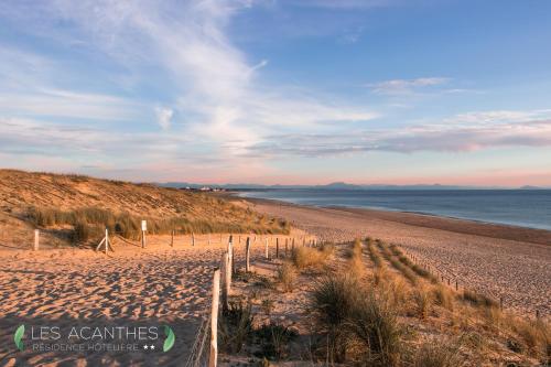 Résidence Hôtelière les Acanthes - image 10
