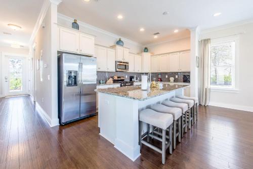 Chalet Mer by RealJoy Vacations - image 6