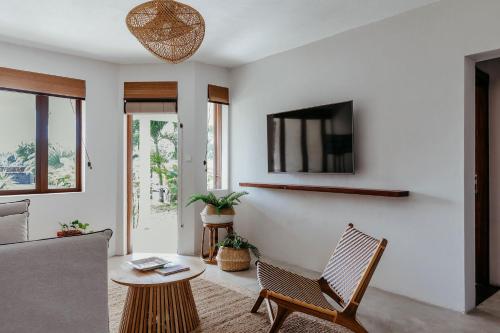 Boutik Le Morne Holiday Apartments - Tap to explore photos