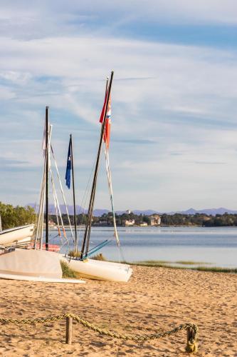Résidence Hôtelière les Acanthes - image 2