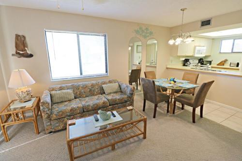 Ocean Village Club N21 - image 6