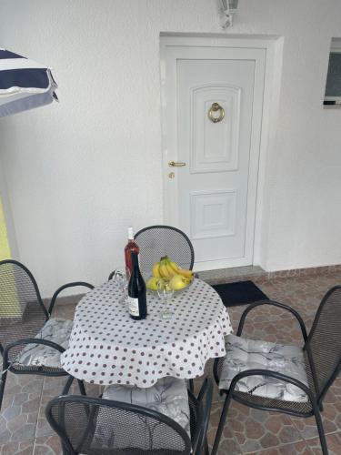 Apartment with Sea View image 2