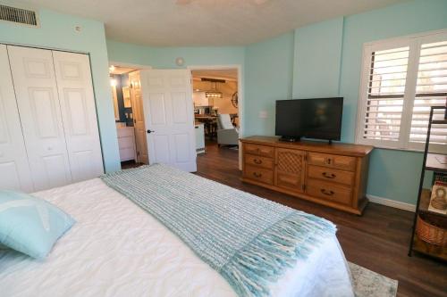 Ocean Village Club F26 - image 6