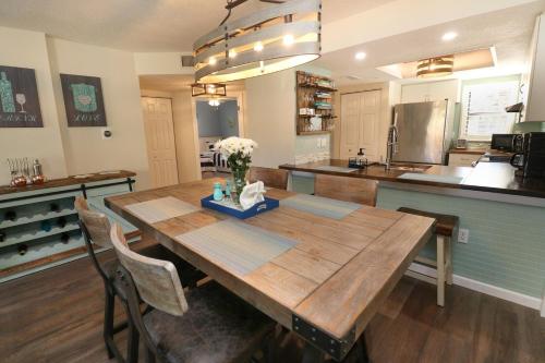 Ocean Village Club F26 - image 12