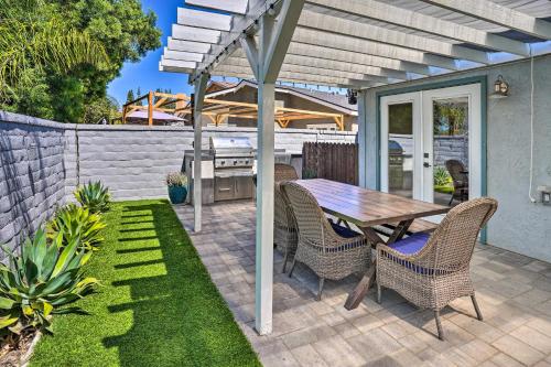Sunny Orange County Abode with Fire Pit and Backyard! in Mission Viejo, USA