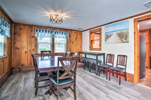 Pet-Friendly Yard! Fun Family Home in Cape Cod in 丹尼斯港