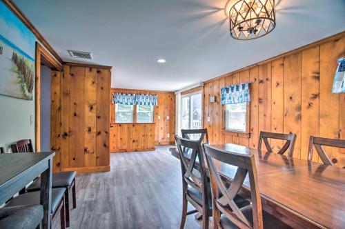 Pet-Friendly Yard! Fun Family Home in Cape Cod in 丹尼斯港