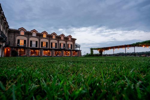 Spinerola Hotel in Cascina & Restaurant UvaSpina