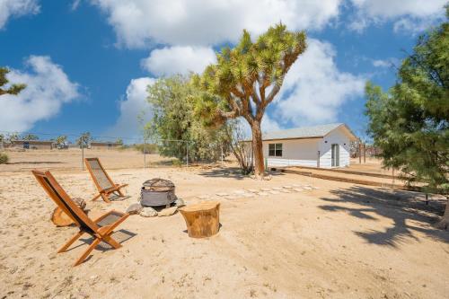 @Marbella Lane - Charming Tranquil Hideaway in Yucca Valley, USA