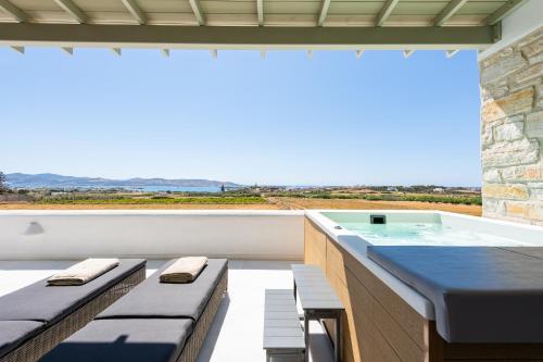 ระเบียง/ชานเรือน, Sersi Paros Villas & Suites in ปูนตา / โซติเรส