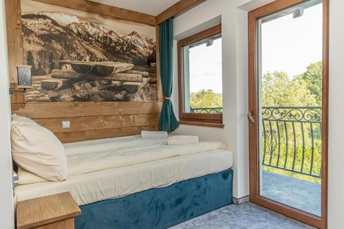 Double Room with Mountain View