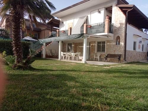 [Maestosa villa 300MQ] 50 metri dal mare