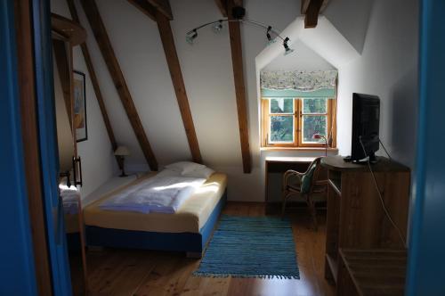 1 twin bed