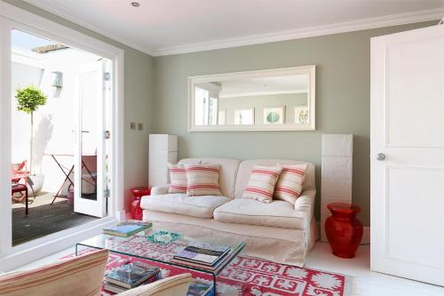 Picture of Lovely Two Bedroom Flat With Patio In Notting Hill