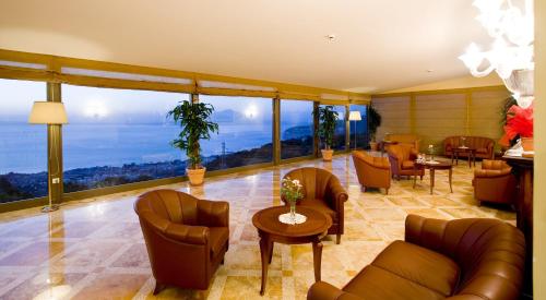 حانة/استراحة, Grand Hotel Due Golfi in ماسا لوبرينس