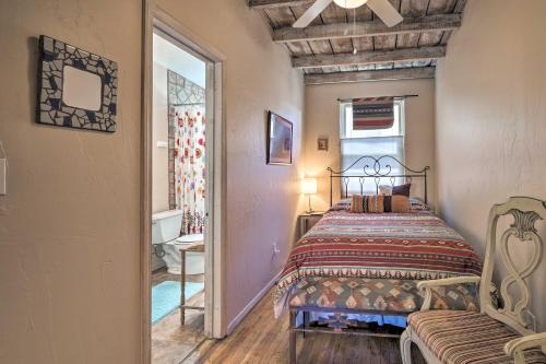 Authentic Adobe Abode Less Than 1 Mile to Sante Fe Plaza! - main image