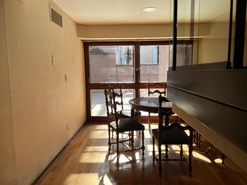 Five-Bedroom House image 10