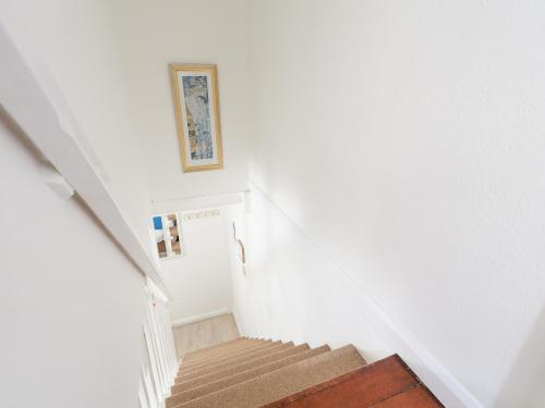 4 Thornlea Mews - image 3
