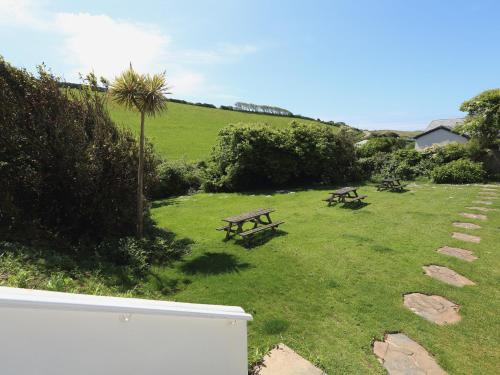 4 Thornlea Mews - image 6