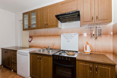 Apartments Biserka - image 10