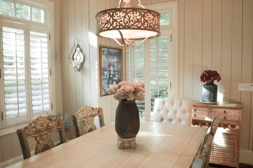 Удобства, Cozy Cottage in Big Canoe in Big Canoe
