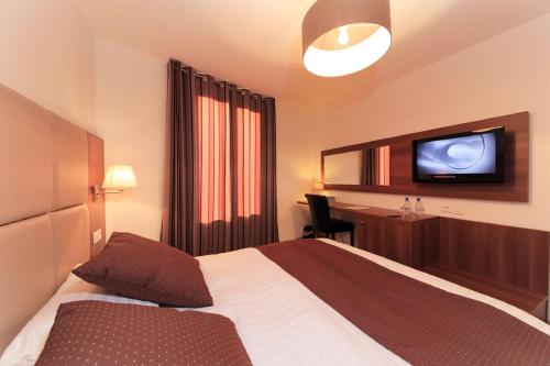 Logis Hotel Cara Sol - image 12