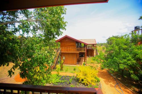 Jungle Hut Resort Sigiriya