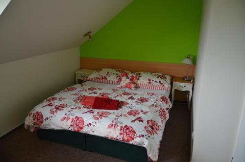 1 double bed