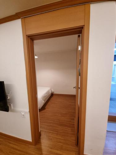Complace H, Seoul (photo 8)