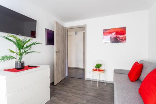 RÁKÓCZI 4 BEDROOM CENTRE APARTMENT - image 5