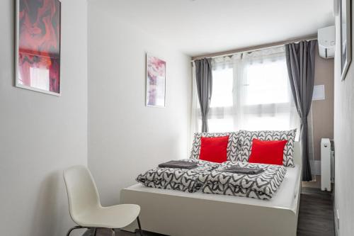 RÁKÓCZI 4 BEDROOM CENTRE APARTMENT - image 12