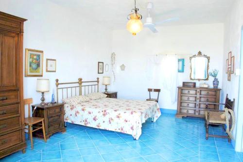  Chic Apartment in Serrano 110 sqm 9 people with parking in Serrano