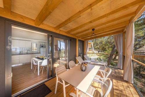陽台/露台, Pine Beach Mobile homes all inclusive in 德拉格