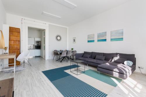 Designer Apartment on the Budapest Broadway w 2BR AC and Panorama Balcony - main image