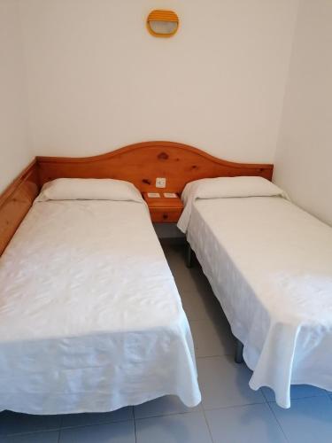 One-Bedroom Apartment (2-3 Adults) with Sea View image 10