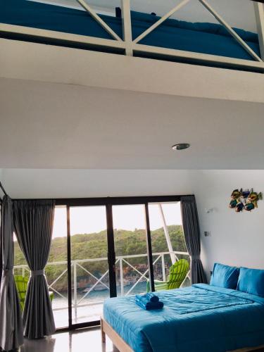 Baron Lighthouse Cottage & Eatery Room Type - Family Room with Sea View