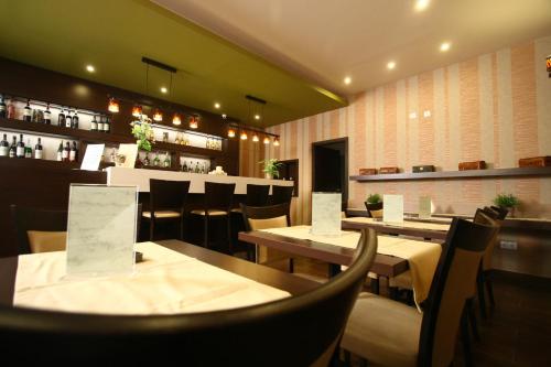 Bar/lounge, Central Hotel 21 in Józsefváros