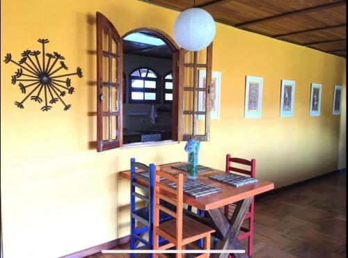 設施, Casa do Curupira - 3 dormitórios com cozinha e vista incrível perto de Campos do Jordão (Casa do Curupira - 3 dormitorios com cozinha e vista incrivel perto de Campos do Jordao) in 聖克拉拉