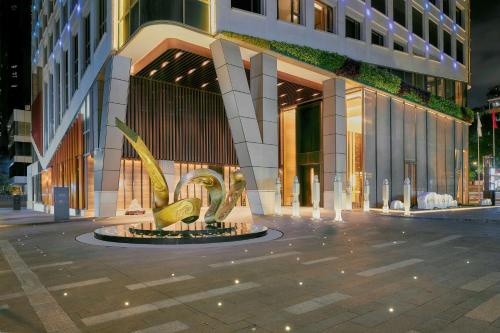373963668 Kempinski Residences Guangzhou - Free shuttle between hotel and Exhibition Center during Canton Fair & Exhibitor registration Counter