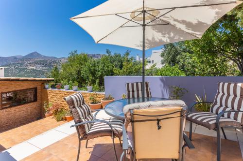 Wonderous And Spacious Villa For 6 Ppl gîte à louer Áno Kalésia