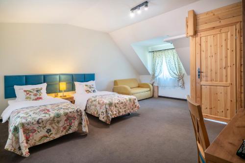 Łabędź Hotel Karczma - image 4