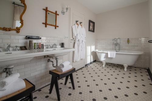 Château de Fiac - Hôtel & Spa Room Type - Deluxe Double Room