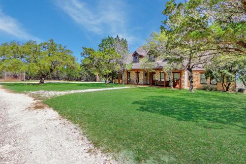 Antler Ridge Ranch in Wimberley, USA