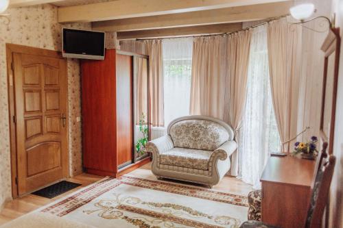 Double Room with Balcony image 8